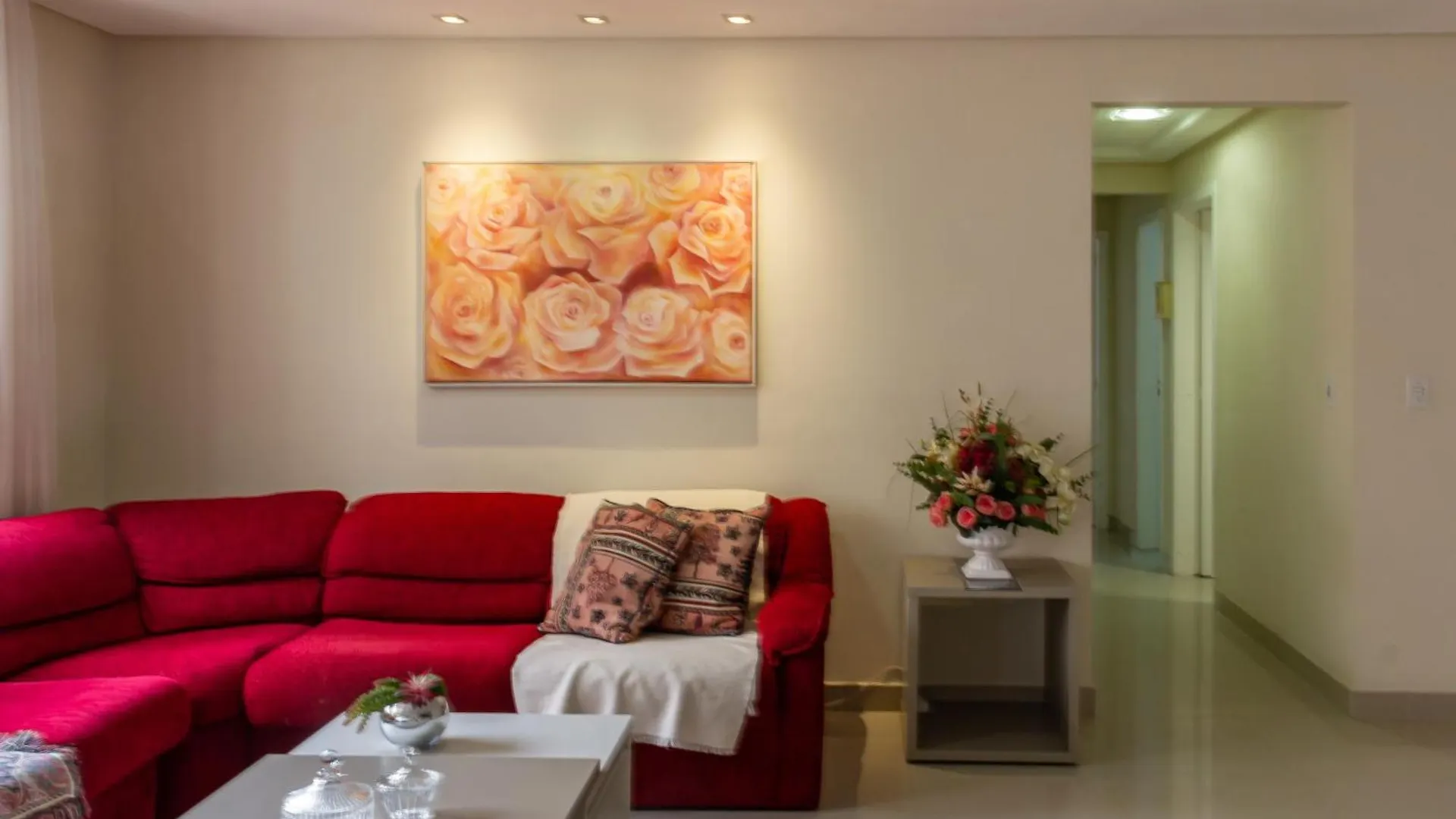 Apartamento na Rua 3500, 50m da Praia em Balneário Camboriú P825 0*,