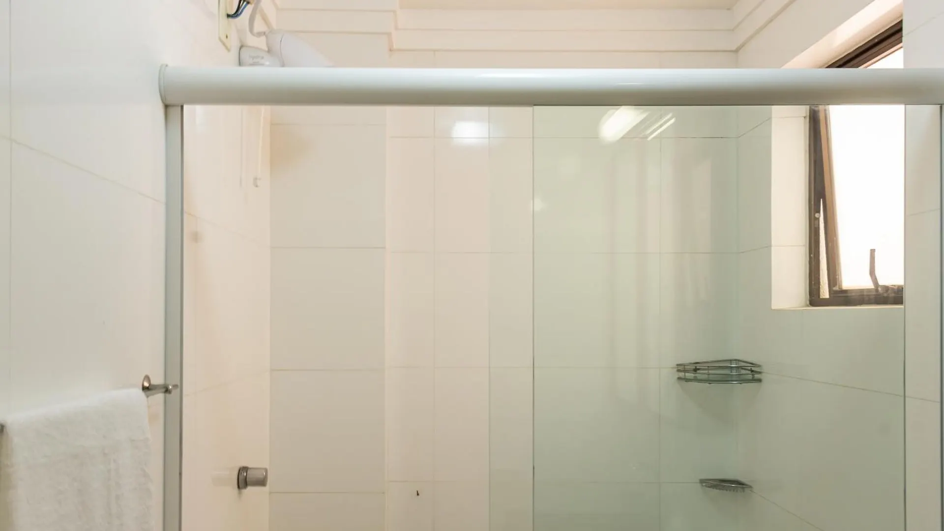 Apartamento na Rua 3500, 50m da Praia em Balneário Camboriú P825