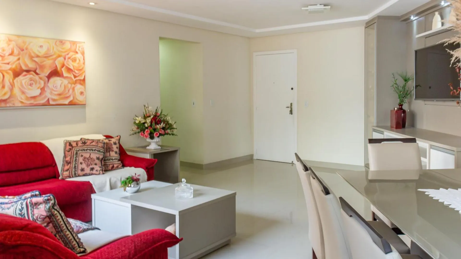 Apartamento na Rua 3500, 50m da Praia em Balneário Camboriú P825 Brasil