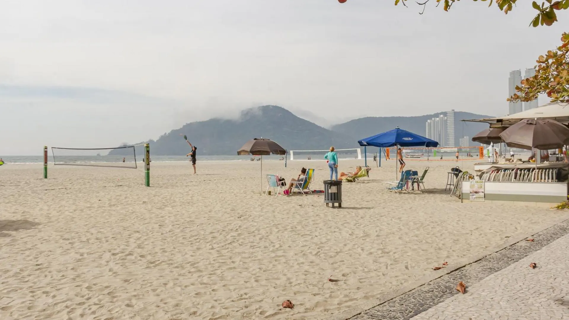 Apartamento na Rua 3500, 50m da Praia em Balneário Camboriú P825