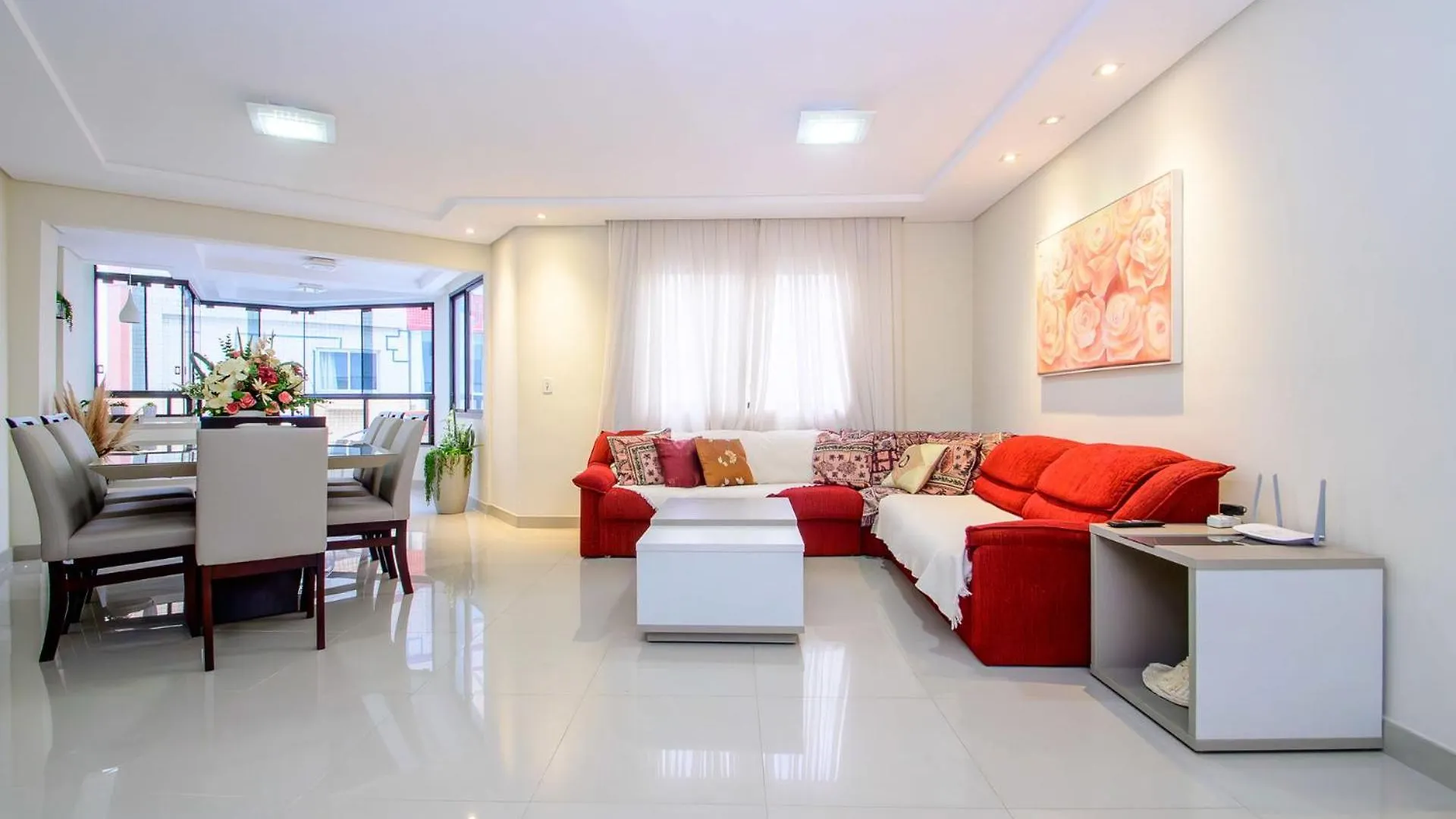 Apartamento na Rua 3500, 50m da Praia em Balneário Camboriú P825 Brasil