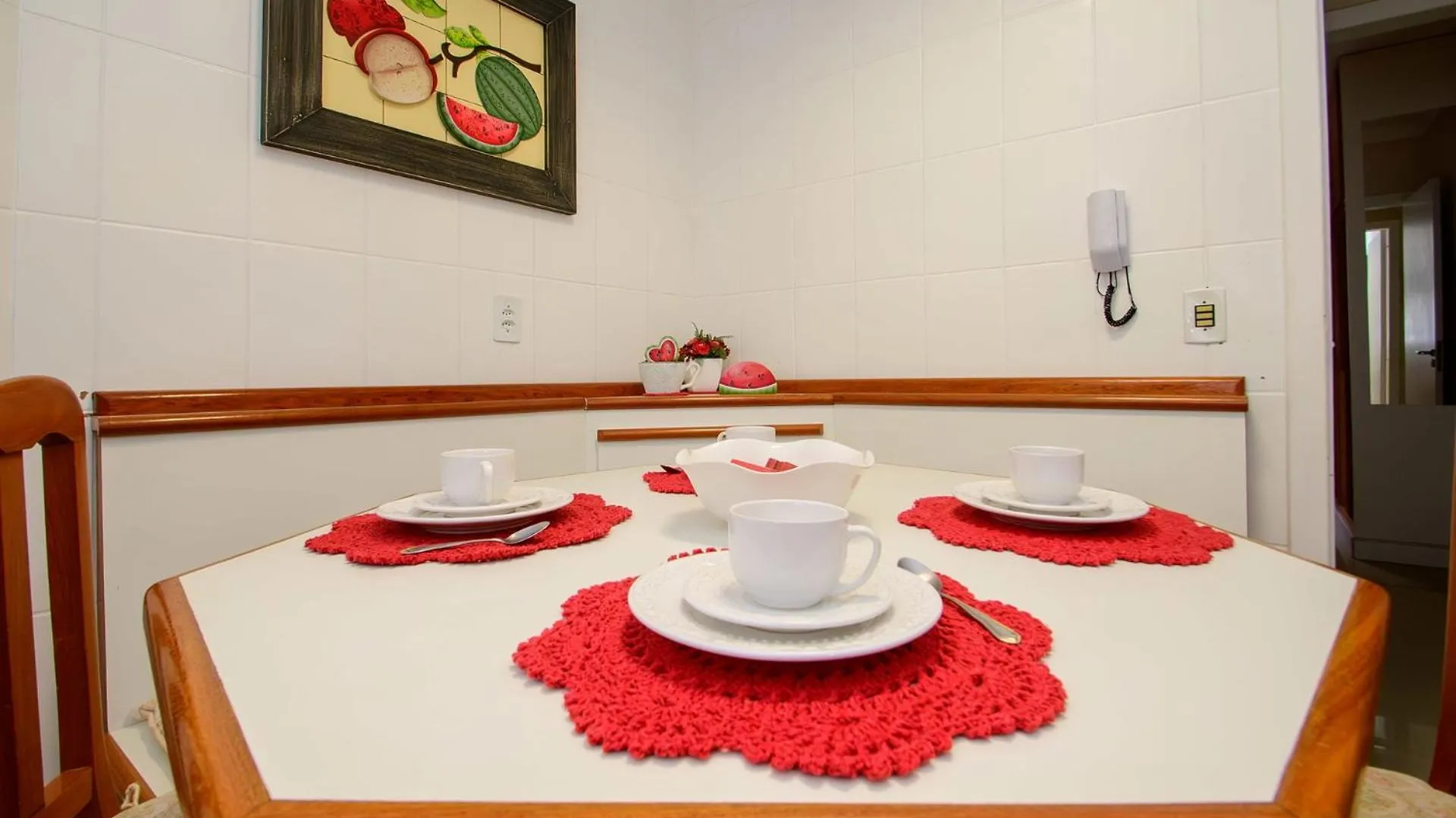 Apartamento na Rua 3500, 50m da Praia em Balneário Camboriú P825 0*,  Brasil
